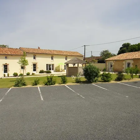 Holiday home Le Domaine Du Luth Quincay