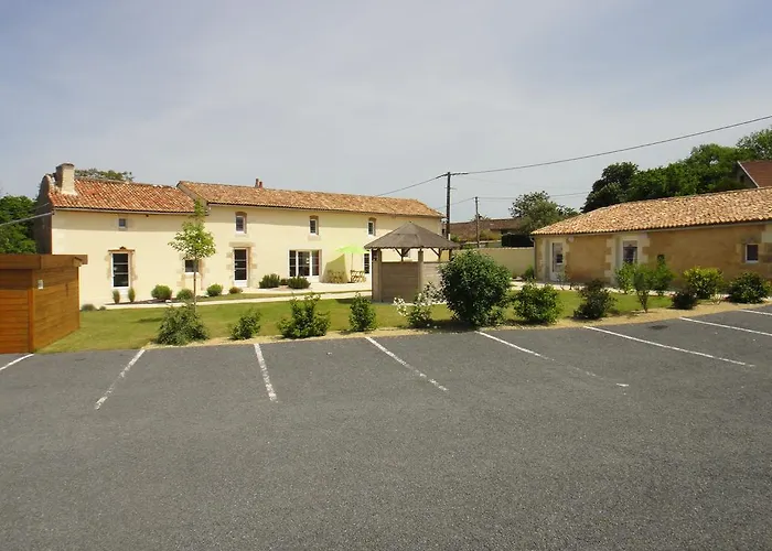 Holiday home Le Domaine Du Luth Quincay